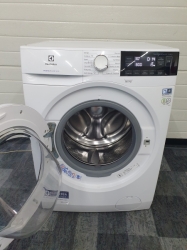 Set Electrolux pračka a sušička A++